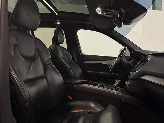 Volvo XC90 13 of 29
