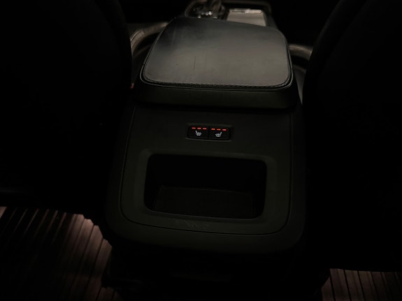 Volvo XC90 25 of 29