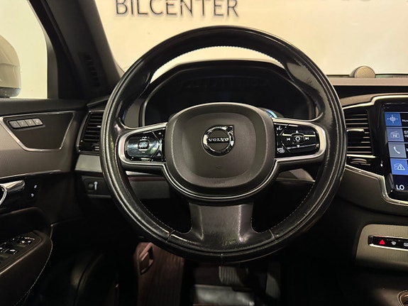 Volvo XC90 21 of 29