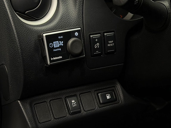Nissan Navara 12 of 25