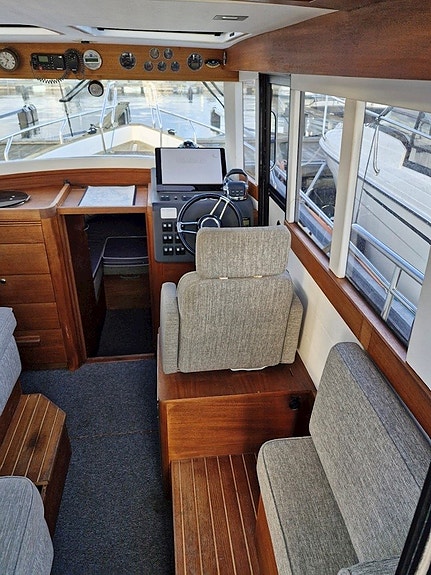 Paragon 25 Cabin   -   VP D4-300 EVC/DP -18 4 of 5