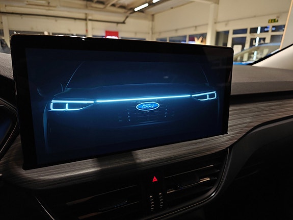 Ford Kuga 10 of 22