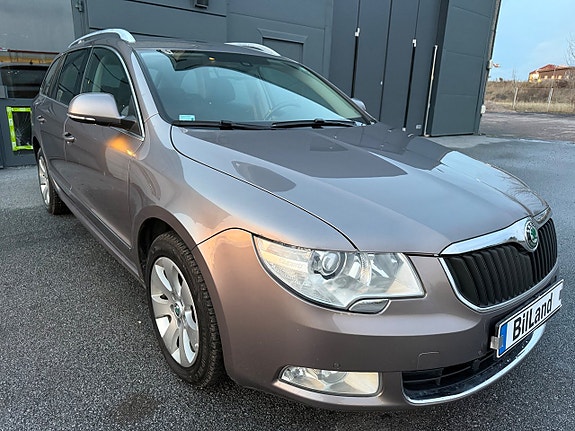 Skoda Superb 3 of 5