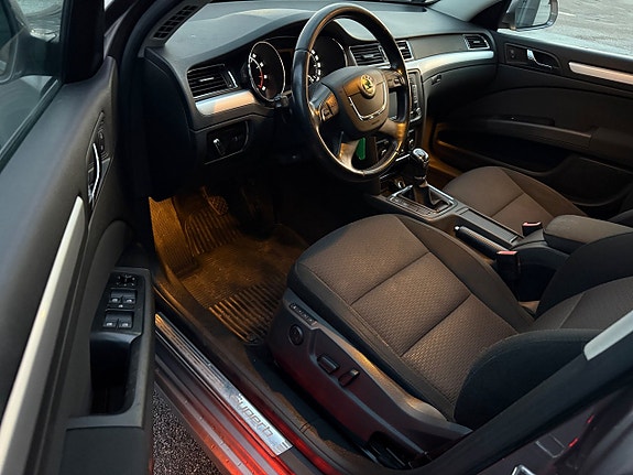 Skoda Superb 6 of 6