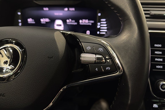 Skoda Superb 12 of 23
