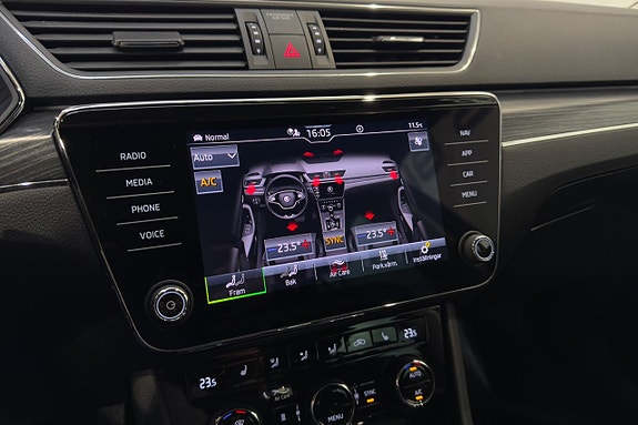 Skoda Superb 18 of 23