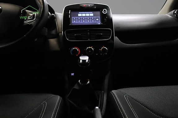 Renault Clio 13 of 15