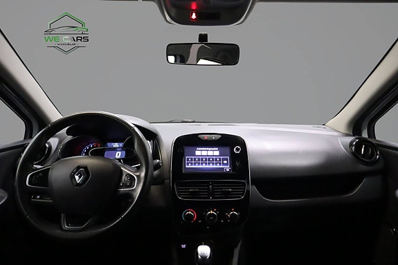 Renault Clio 12 of 15