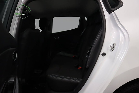 Renault Clio 14 of 15