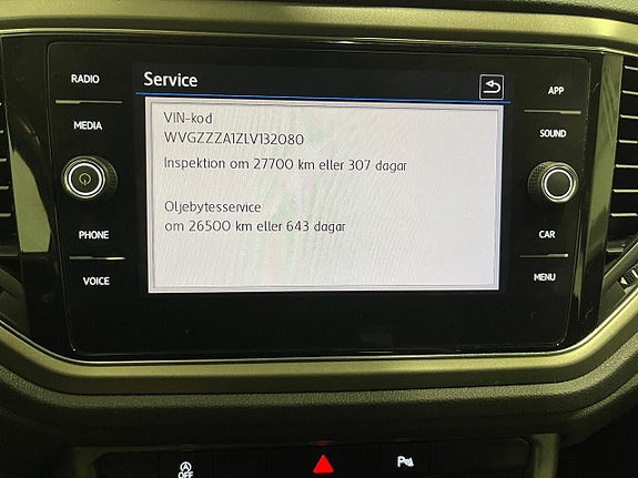 Volkswagen T-Roc 17 of 21