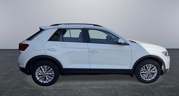 Volkswagen T-Roc 7 of 21