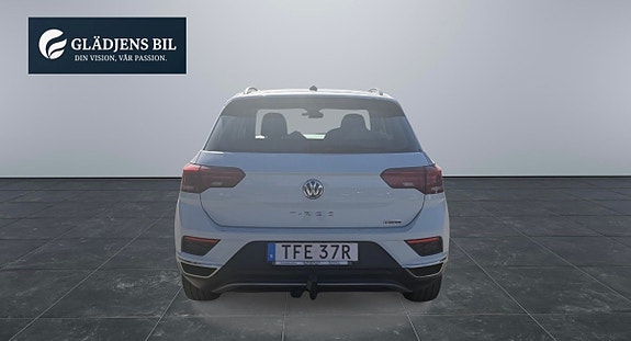 Volkswagen T-Roc 4 of 5