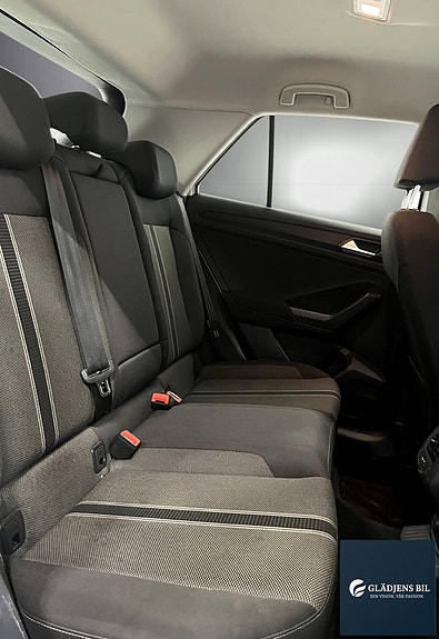Volkswagen T-Roc 15 of 21