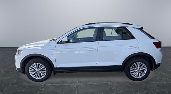 Volkswagen T-Roc 2 of 5