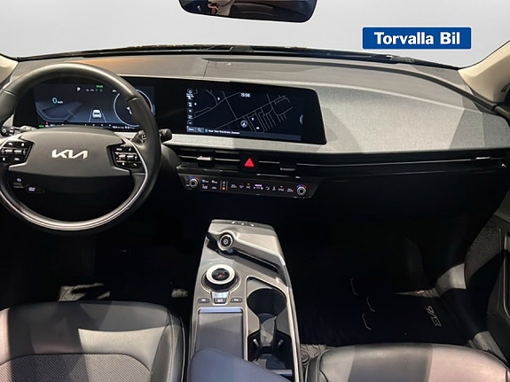 Kia EV6 8 of 15