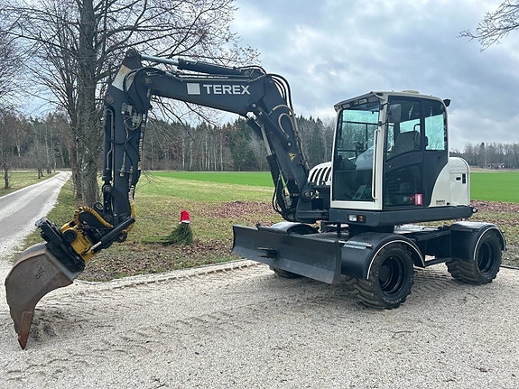 Hjulgrävmaskin Terex TW85 med planerskopa
