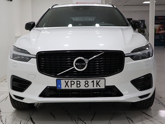 Volvo XC60 2 of 5