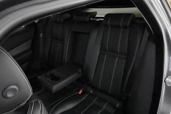 Land Rover Range Rover Velar 26 of 29