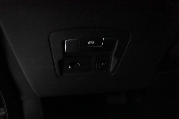 Land Rover Range Rover Velar 23 of 29