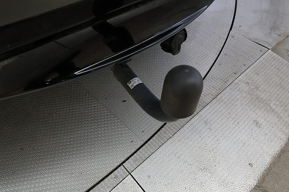 Land Rover Range Rover Velar 19 of 29
