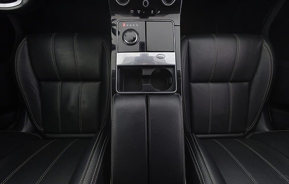 Land Rover Range Rover Velar 9 of 29