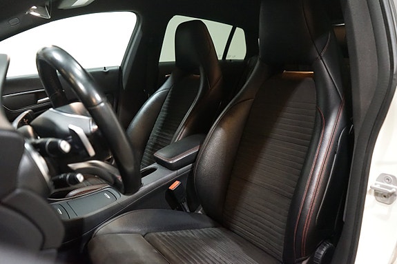 Mercedes-Benz CLA220 d 9 of 12
