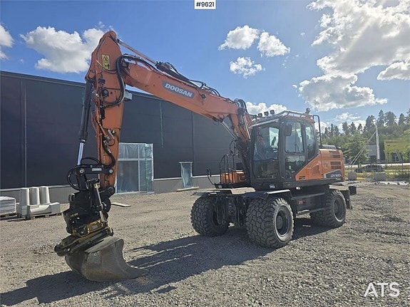 Hjulgrävare Doosan DX160W redskap och kärra (1,375,000:- ex