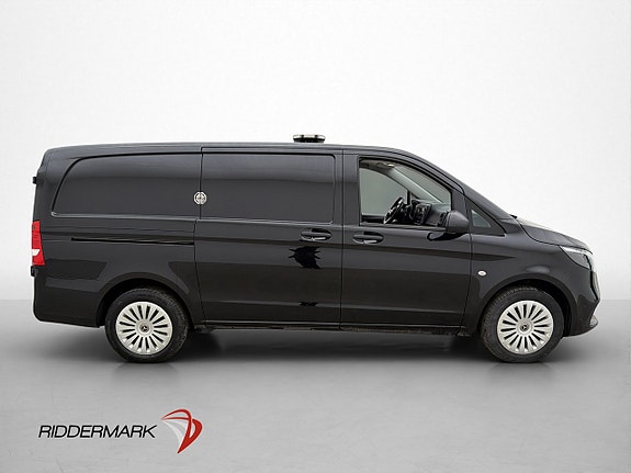 Mercedes-Benz Vito 108 2 of 5