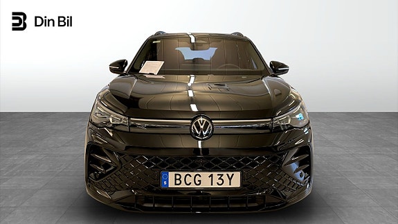Volkswagen Tiguan 4 of 5