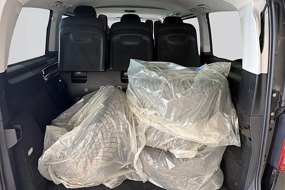 Mercedes-Benz V250 d 14 of 14