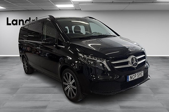 Mercedes-Benz V250 d 3 of 5