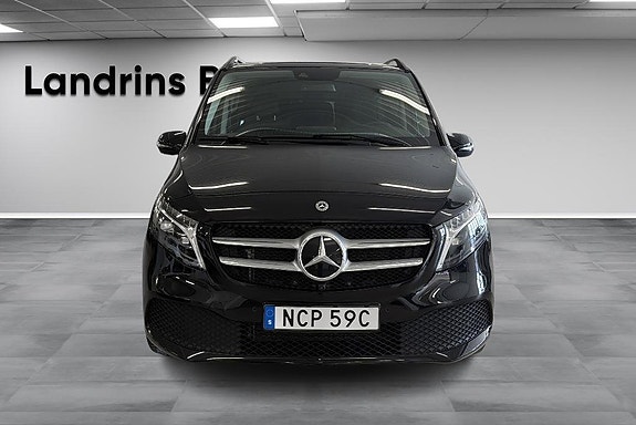 Mercedes-Benz V250 d 2 of 5