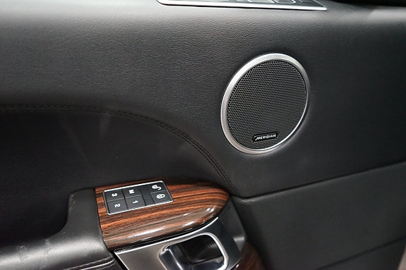 Land Rover Range Rover 14 of 23