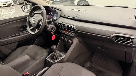 Dacia Sandero 3 of 5