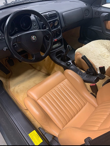 Alfa Romeo Spider 4 of 5