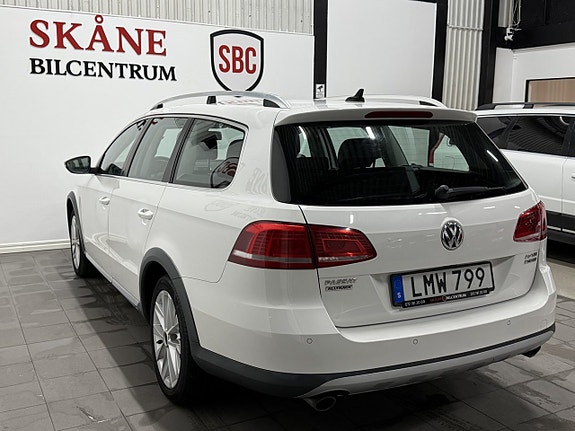Volkswagen Passat Alltrack 6 of 12