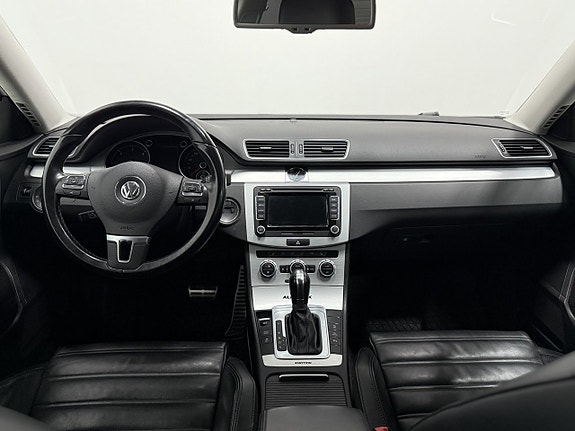 Volkswagen Passat Alltrack 10 of 12