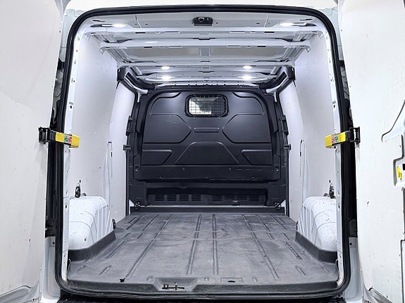 Ford Transit Custom 13 of 25