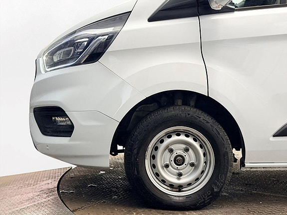 Ford Transit Custom 10 of 25
