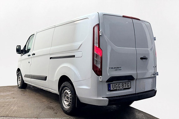 Ford Transit Custom 8 of 25
