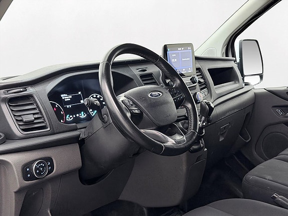 Ford Transit Custom 15 of 25
