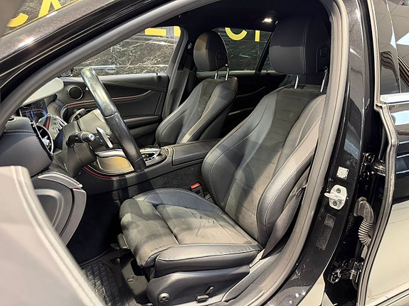 Mercedes-Benz E220 22 of 30