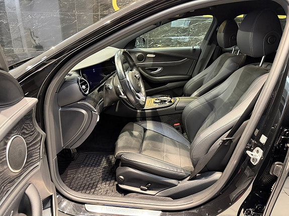 Mercedes-Benz E220 19 of 30