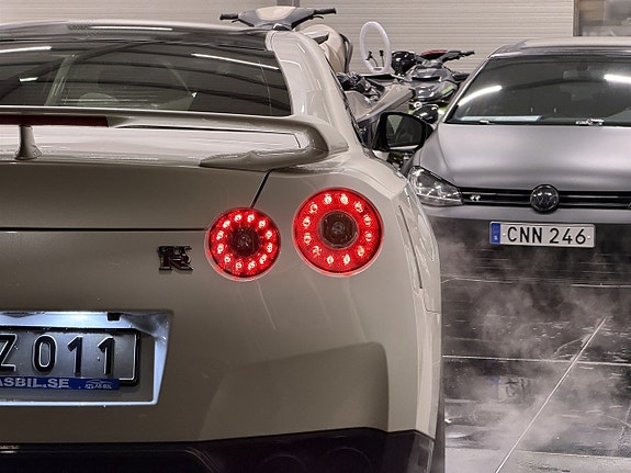 Nissan GT-R 25 of 26