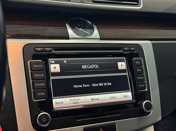 Volkswagen Passat Alltrack 15 of 19