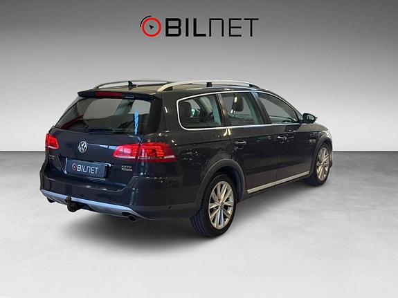 Volkswagen Passat Alltrack 7 of 19