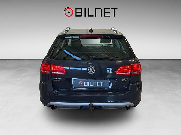 Volkswagen Passat Alltrack 6 of 19