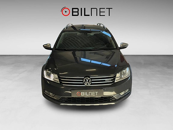 Volkswagen Passat Alltrack 5 of 19
