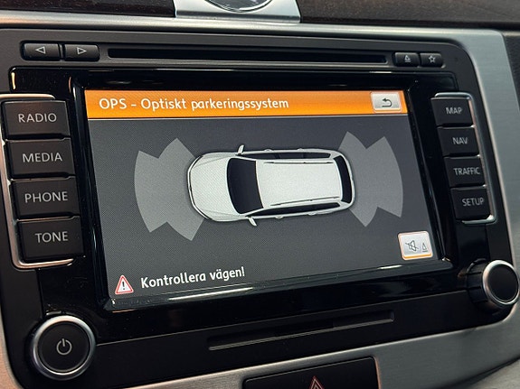 Volkswagen Passat Alltrack 11 of 19
