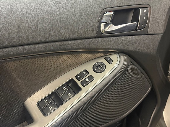 Kia Optima 7 of 25